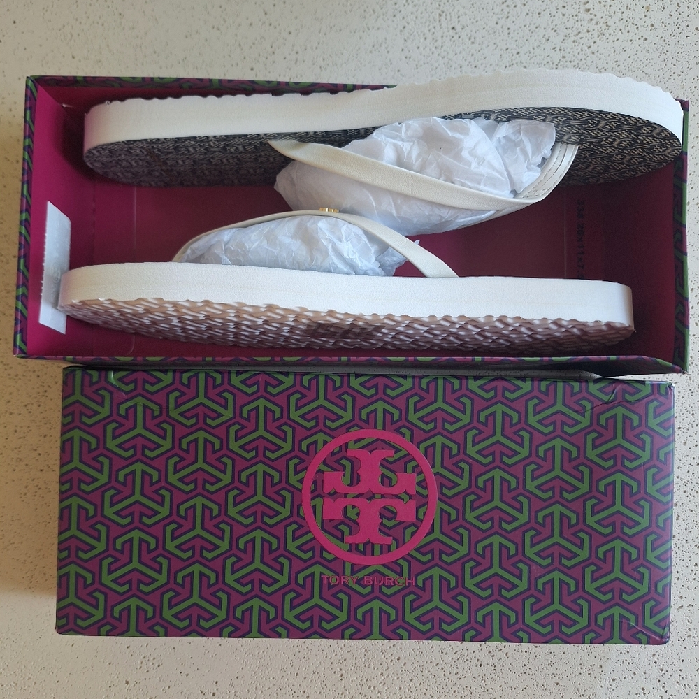 Tory Burch, Leather Flip Flop, Size 7, Ivory. - Picture 2 of 4